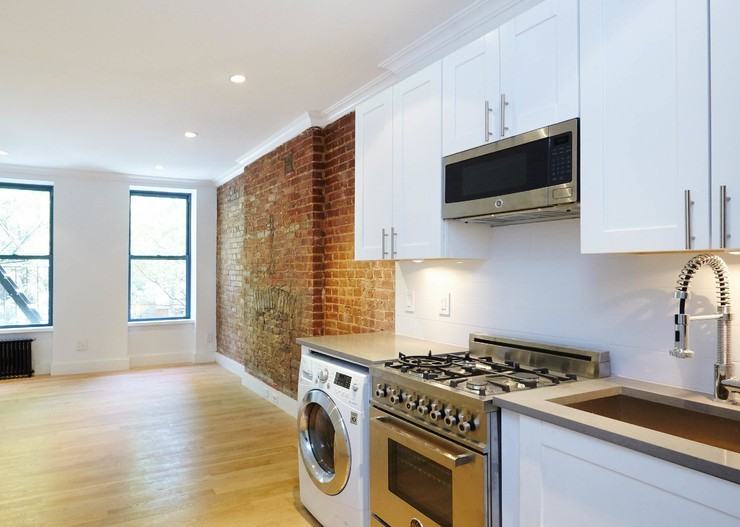 228 East 27th Street - Photo 2 of 11