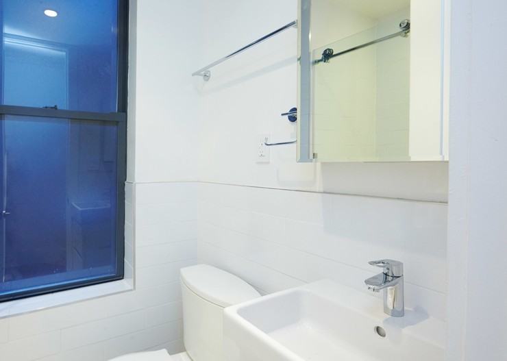 228 East 27th Street - Photo 3 of 11