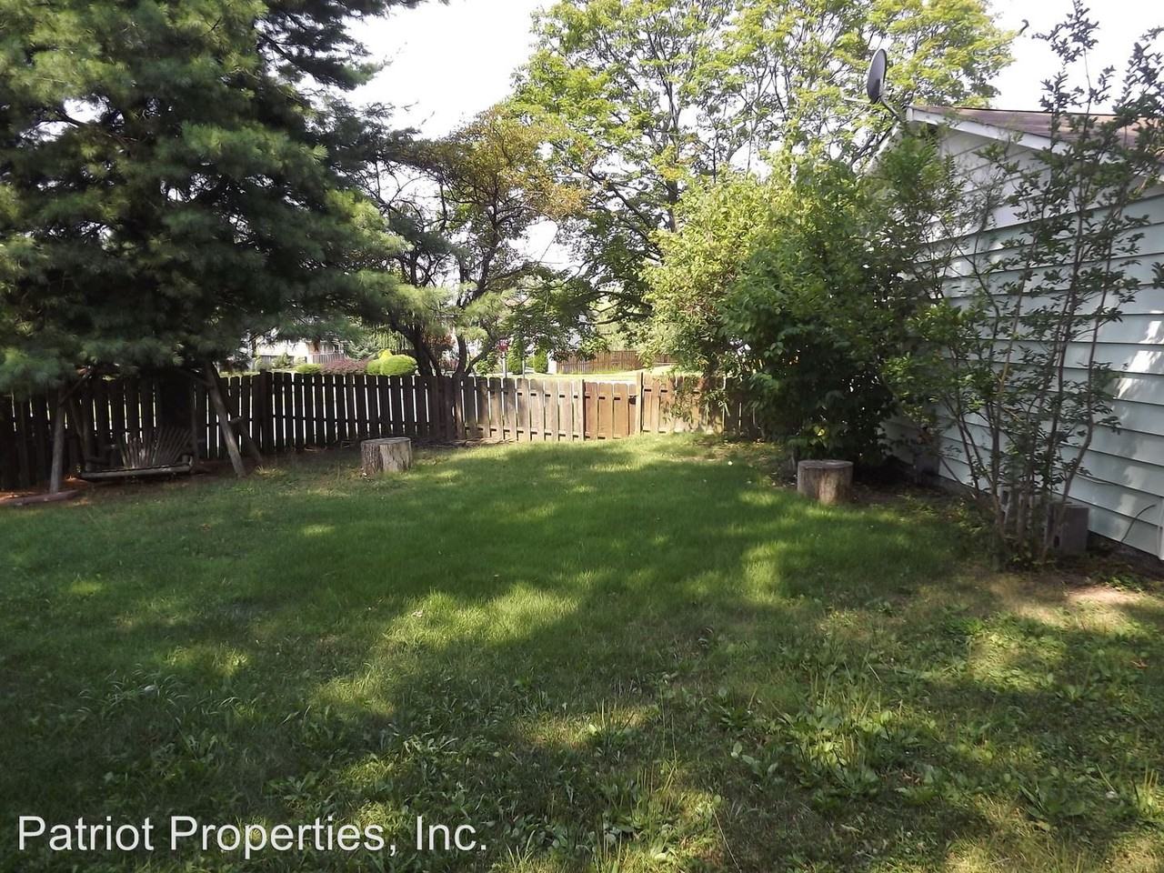 300 N Aspen Ave - Photo 2 of 6