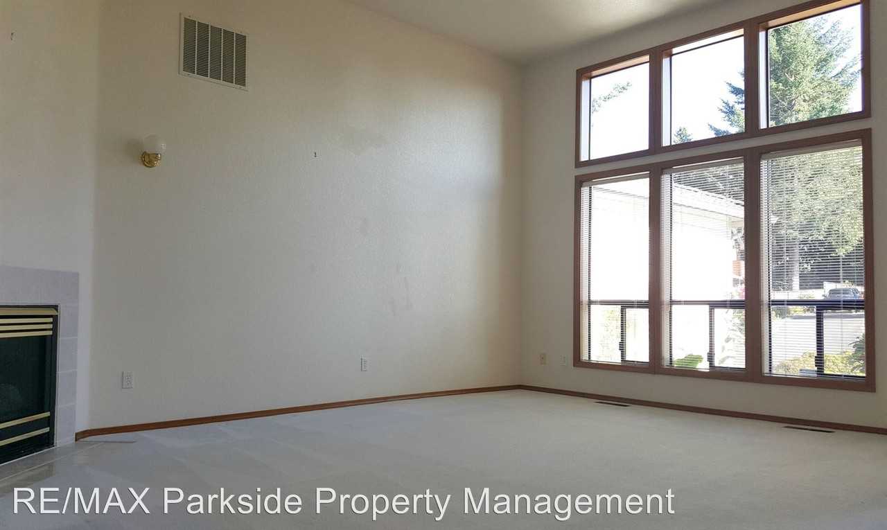 1925 Lenox Ct NW - Photo 2 of 26