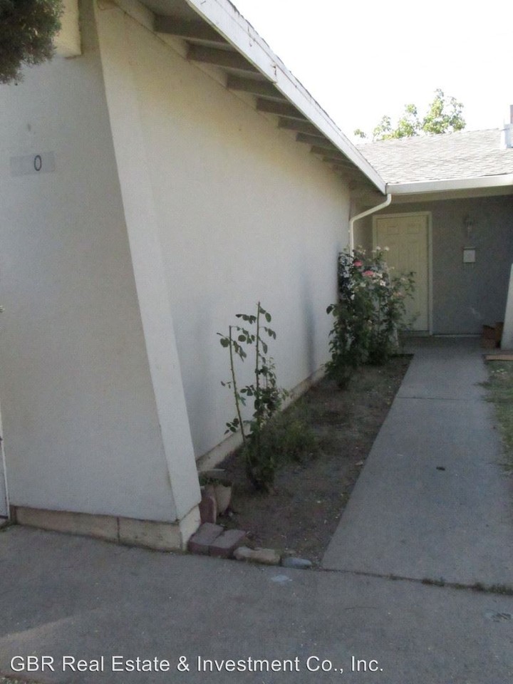 4300 Galbrath Dr - Photo 2 of 11