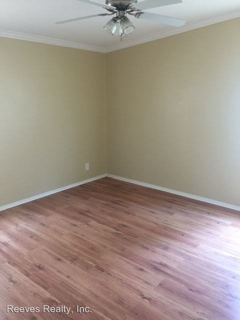 1315 Creekway Dr - Photo 3 of 12