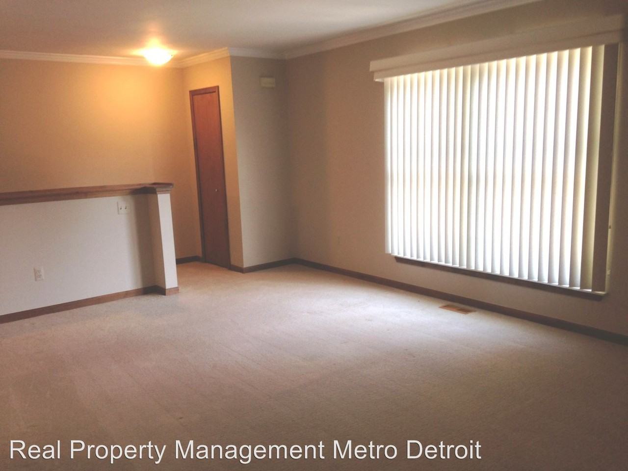 68226 Rosewood Ln - Photo 2 of 11