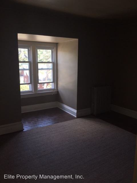 1008 S Pine St - Photo 3 of 24