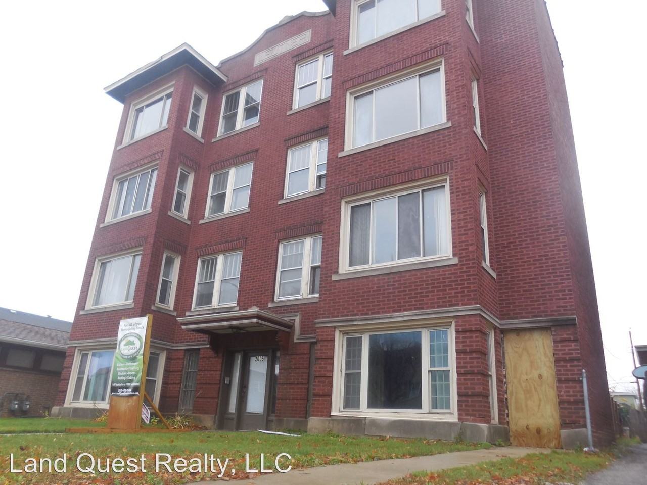 Apartment Building in Racine, WI 53403 Zumper