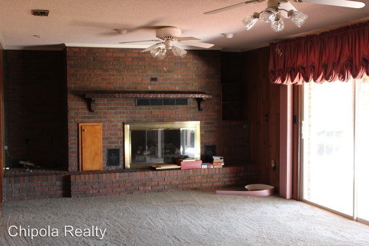 4954 Piano Rd - Photo 2 of 6