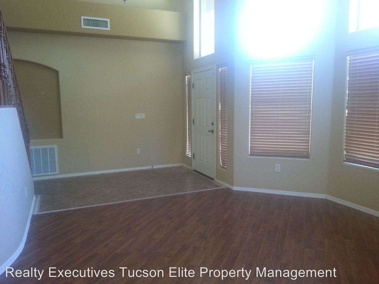 4195 S Amber Rock Ave - Photo 2 of 8