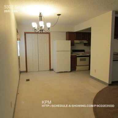 5302 Spruce St - Photo 2 of 9