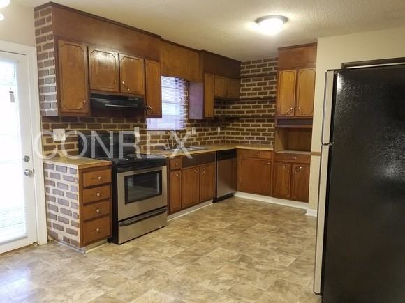 2516 2nd St - Photo 2 of 15