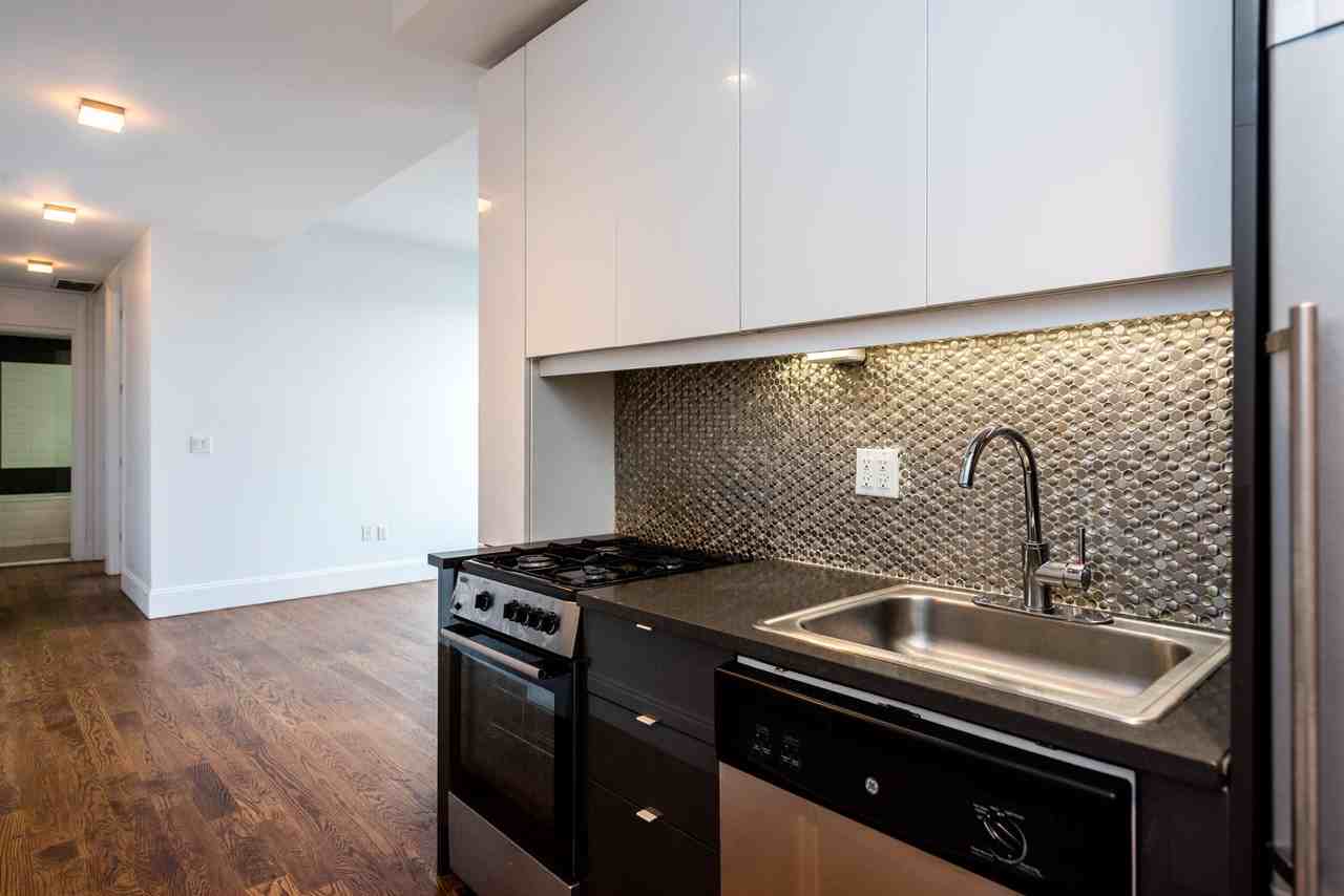 Wyckoff Ave #4g - Photo 3 of 4