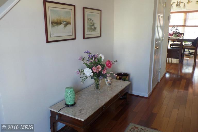 9116 Cuckold Point Rd - Photo 3 of 30