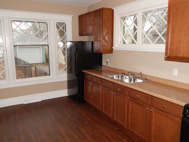 363 Seminary Ave - Photo 2 of 11