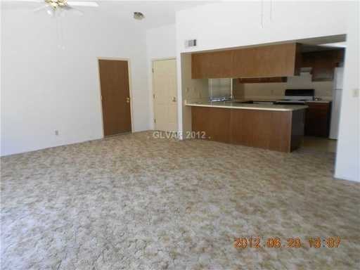 1013 Neil Armstrong Cir - Photo 3 of 9