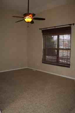 1907 Pawnee Dr - Photo 2 of 15