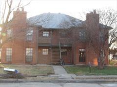 5610 Brookview Ct - Photo 2 of 17