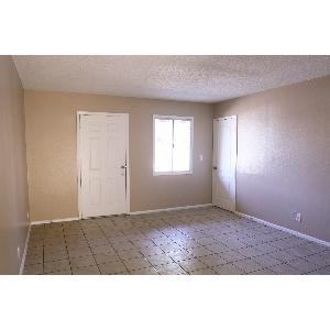 5107 N. 28th Drive - Photo 3 of 10