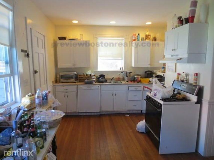 56 Brooks St #87 - Photo 3 of 8