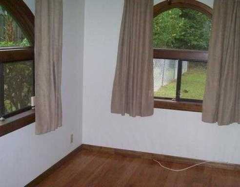 1025 Burgoyne Rd - Photo 2 of 7