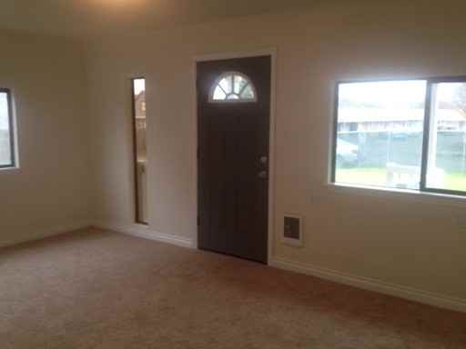 815 NE 86th St - Photo 3 of 4