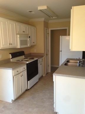3921 Garden Creek Dr - Photo 3 of 6