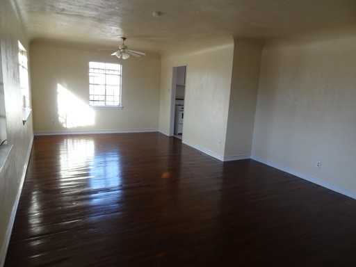 7711 Parral Dr - Photo 3 of 15