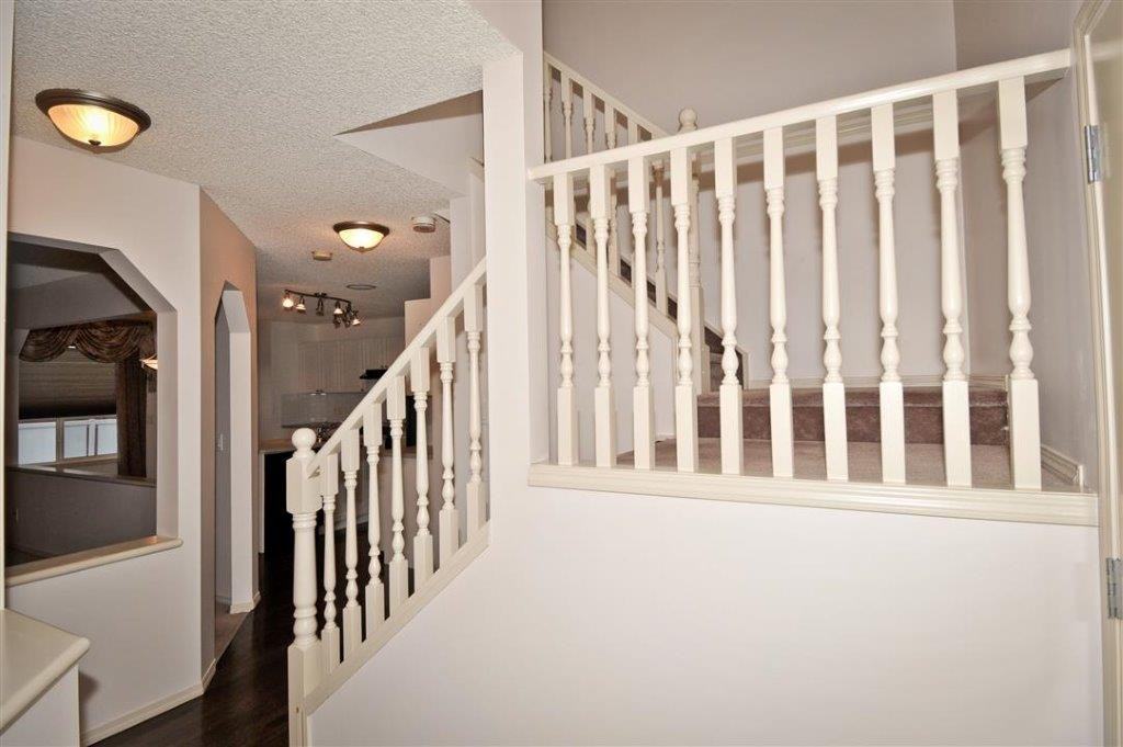 393 Chaparral Dr SE - Photo 3 of 42