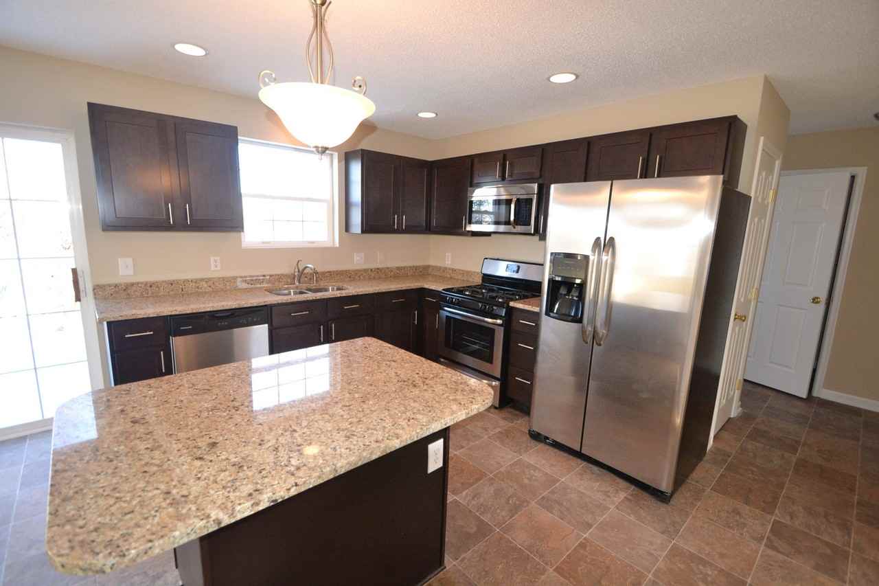 17041 Georgetown Way - Photo 2 of 12