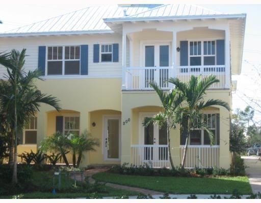 200 W Bay Cedar Cir - Photo 2 of 5