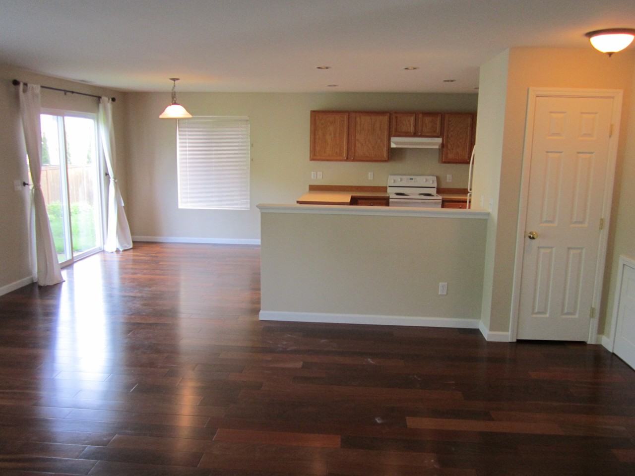 203 Glennwood Ave SE - Photo 2 of 11