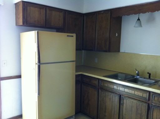 3516 Kenowa Ave SW - Photo 3 of 9