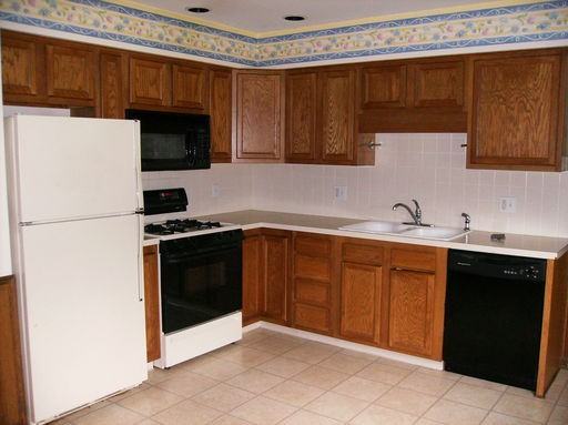 7581 Westlane St - Photo 3 of 10