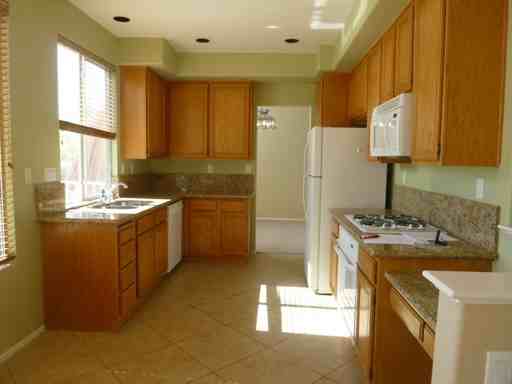 242 Farlin Cir - Photo 3 of 9