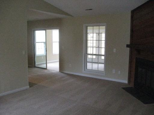 3305 Glen Hollow Rd - Photo 2 of 13