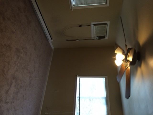 233 Cottage Ave - Photo 2 of 13