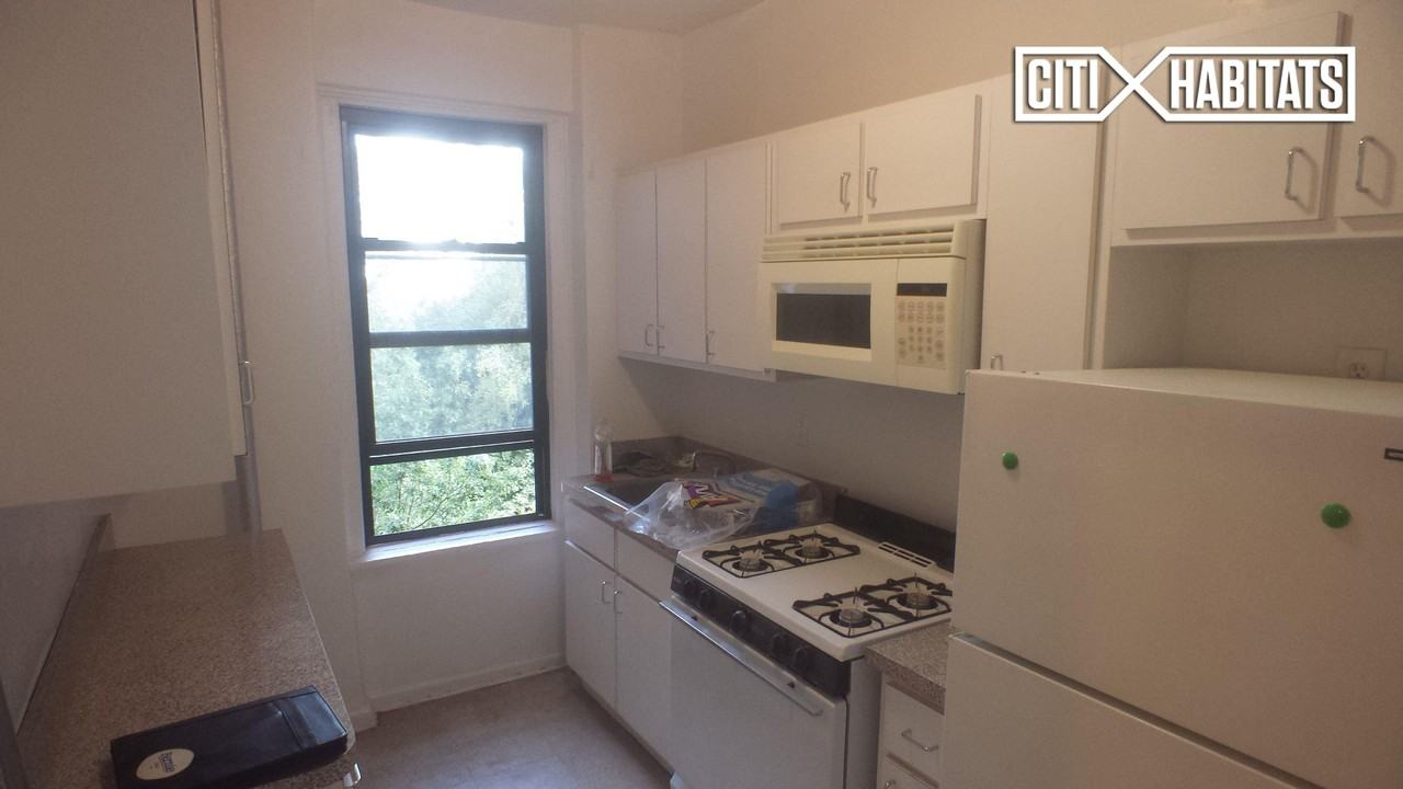 Laurel Hill Terrace #4E