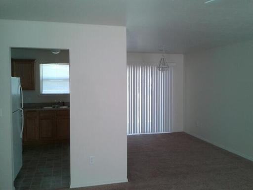 5031 Redbud Dr - Photo 3 of 10