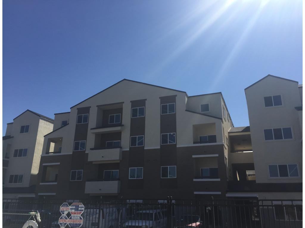 Fountainhouse Victorian Square - Photo 3 of 19