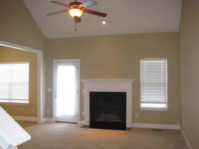 208 Sundown Dr - Photo 2 of 10