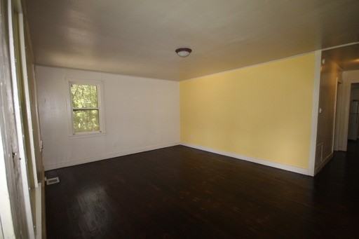 507 NE 18th St - Photo 3 of 3