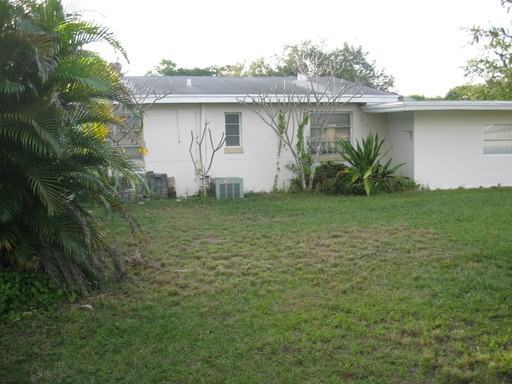 2963 Magnolia St - Photo 2 of 2