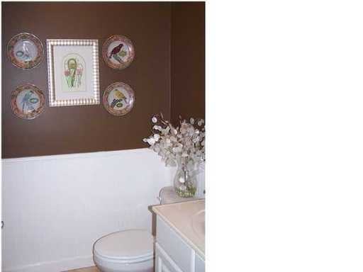 2045 Crystal Lake Dr - Photo 3 of 10