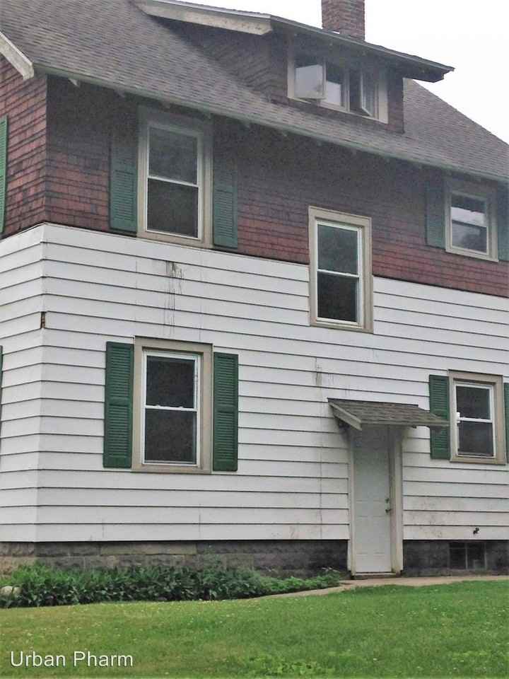 1525 Fulton St E - Photo 2 of 3