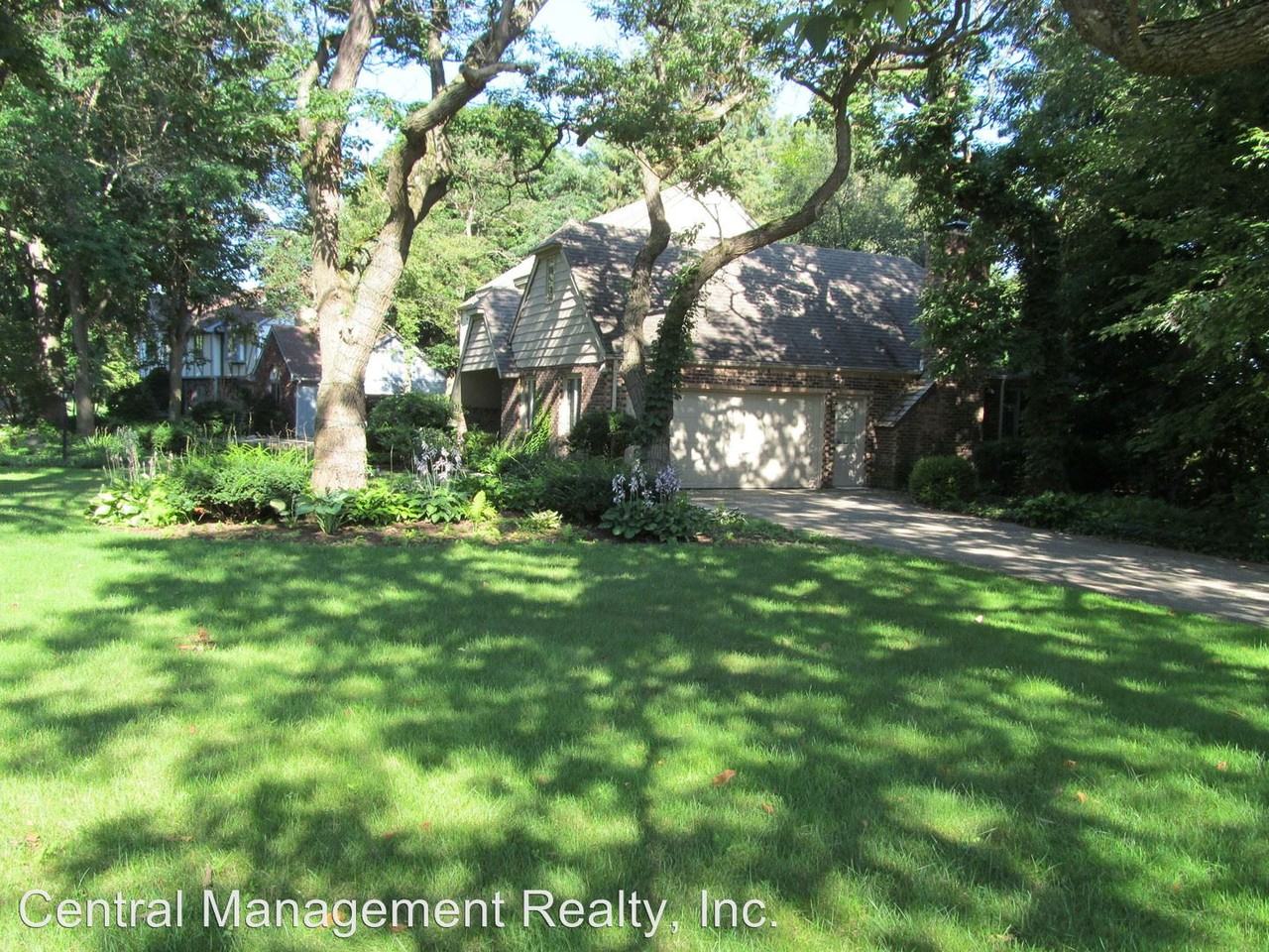 16811 Barrington Ct - Photo 2 of 24