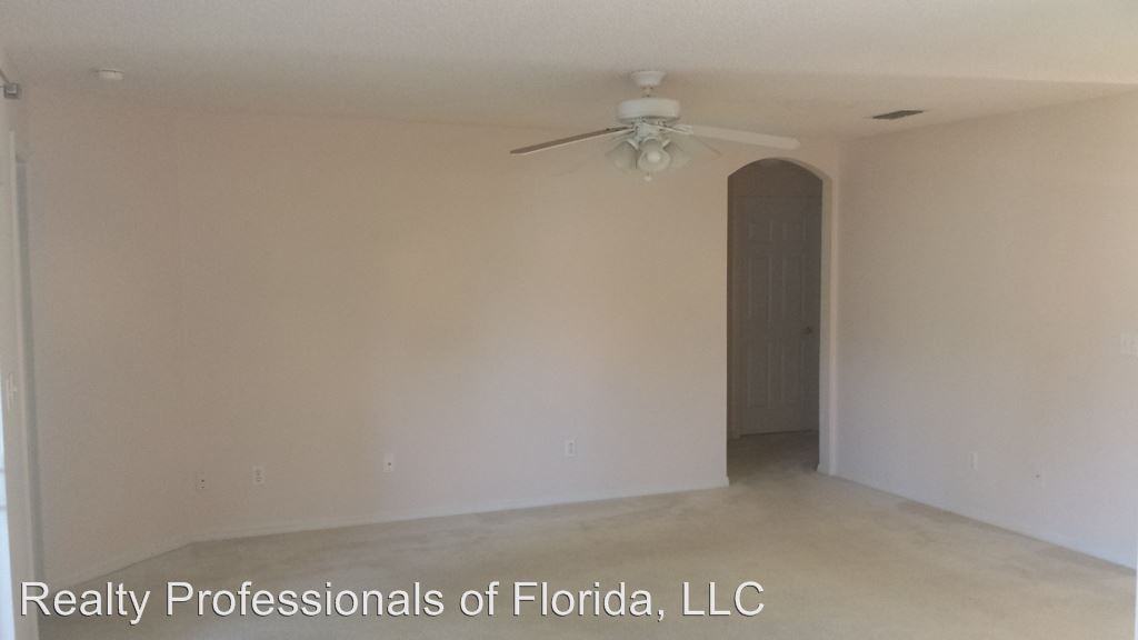 3696 Eversholt St - Photo 3 of 15