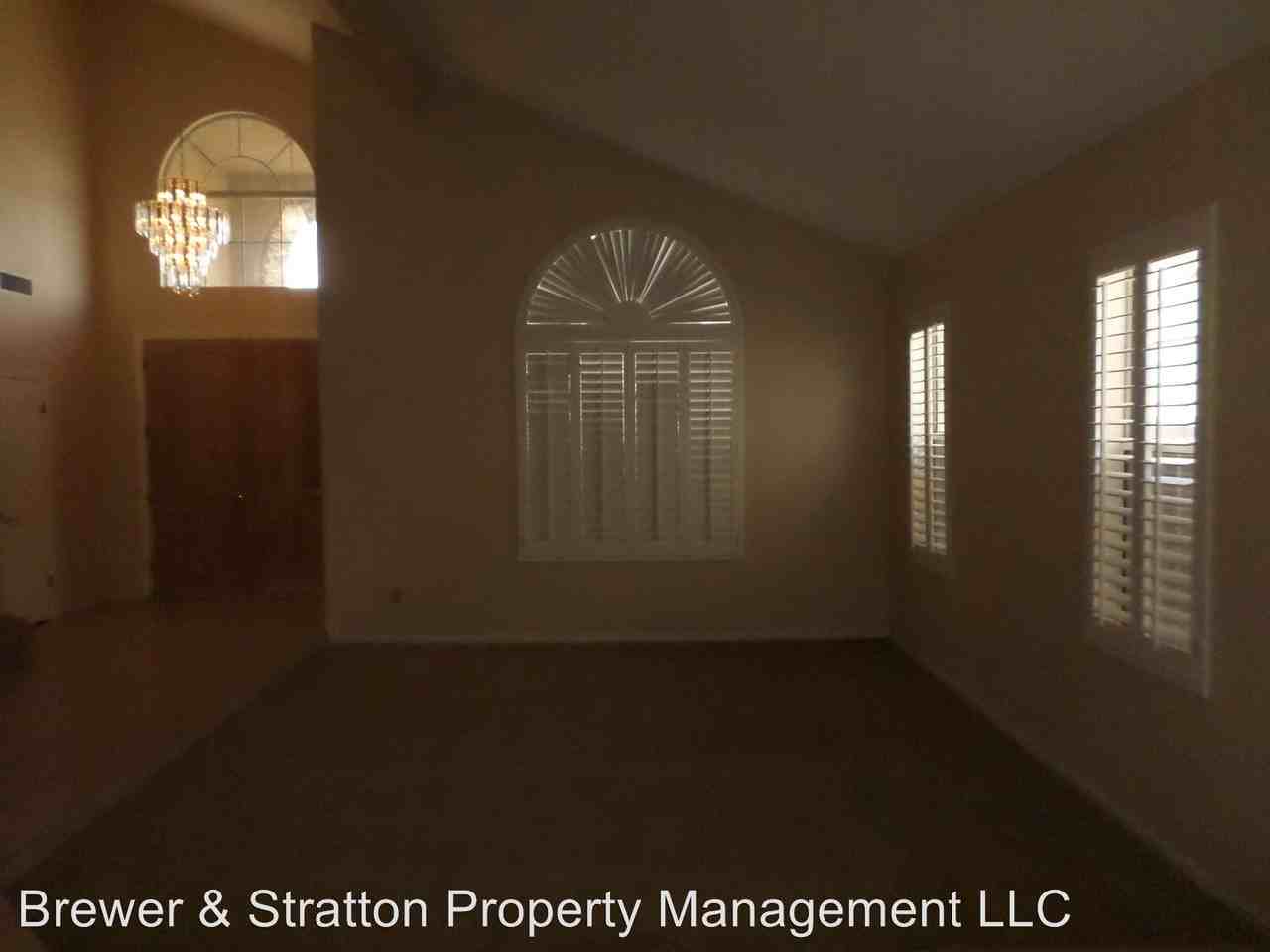 5610 W Gail Dr - Photo 3 of 21