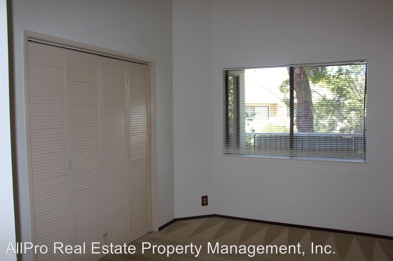 2438 St Helena Dr - Photo 3 of 7