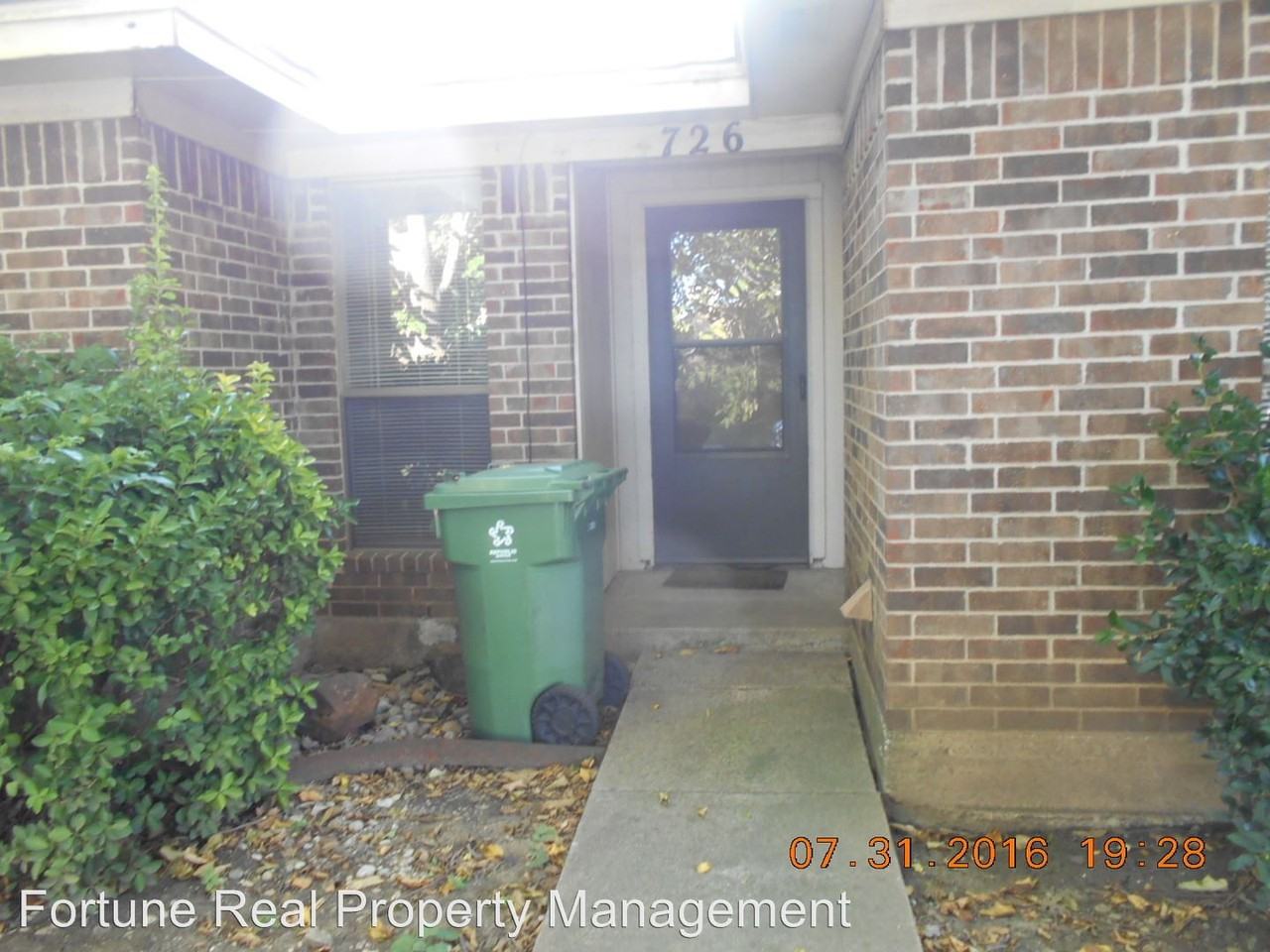 726 Cory St - Photo 2 of 18