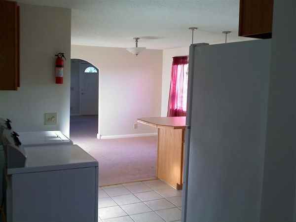 5200 Dania St - Photo 2 of 4