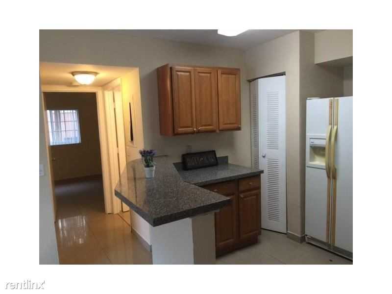 3630 N 56th Ave - Photo 2 of 6