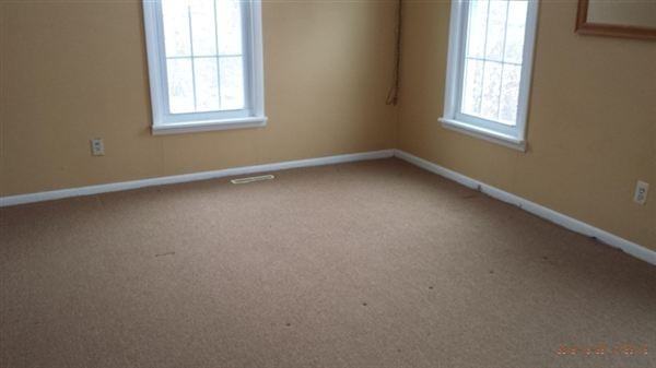 2590 Lakeville Rd - Photo 2 of 7